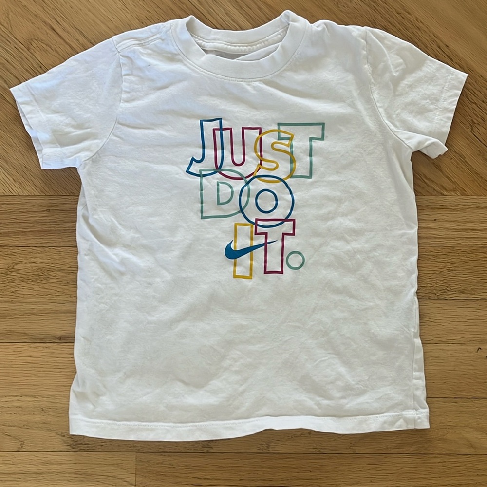 Nike girls t shirt size small